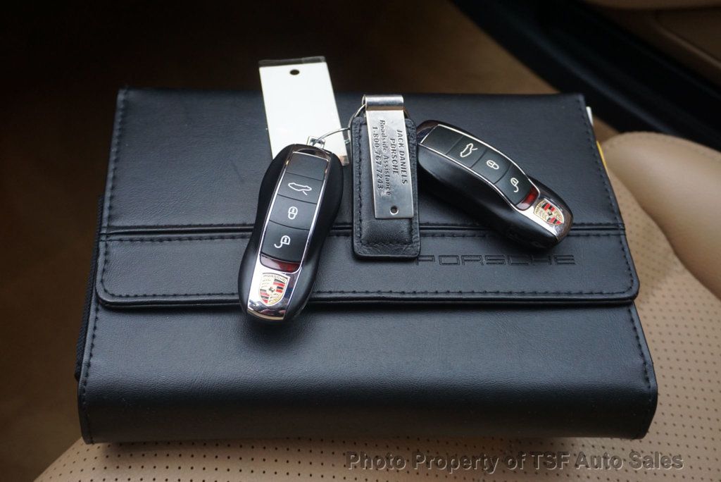 2013 Porsche 911 2dr Cabriolet Carrera - 22959523 - 49
