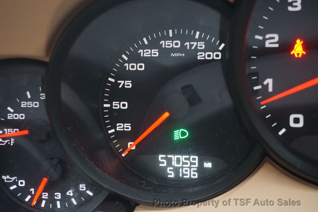 2013 Porsche 911 2dr Cabriolet Carrera - 22959523 - 51