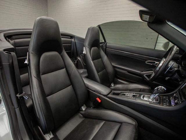 2013 Porsche 911 2dr Cabriolet Carrera 4S - 23042463 - 24