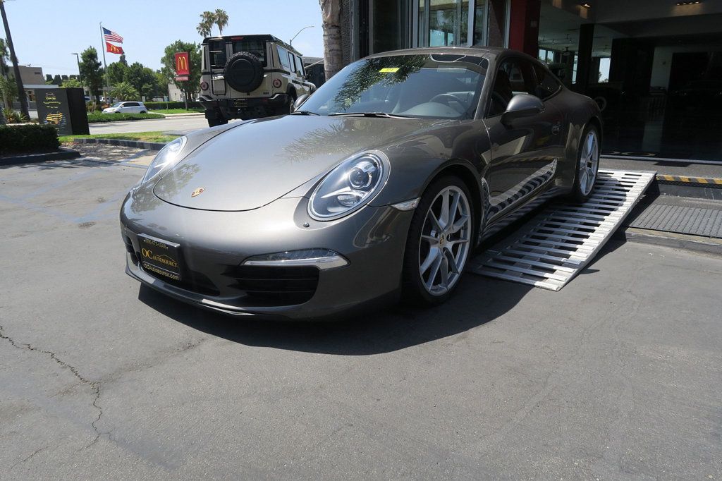 2013 Porsche 911 Coupe photo 2