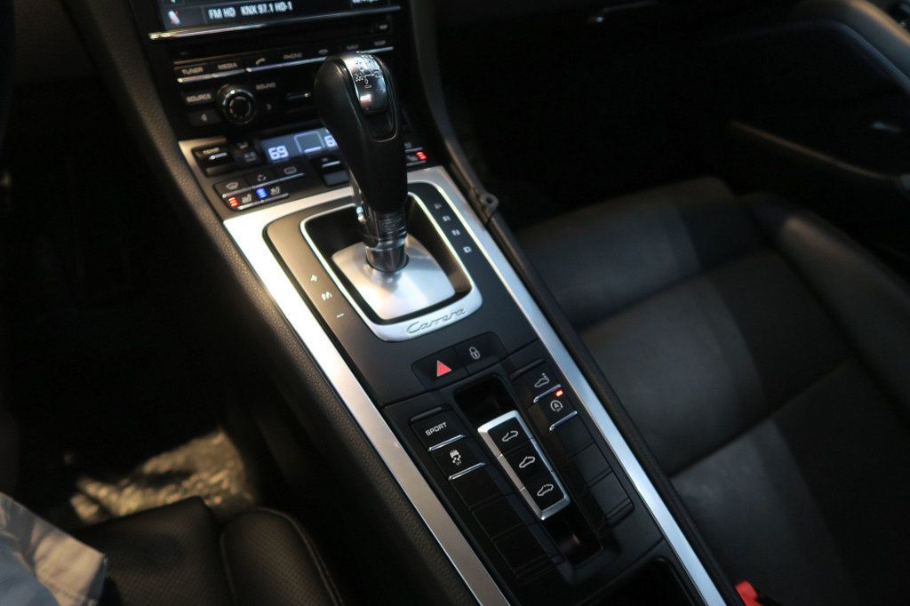 2013 Porsche 911 Coupe photo 20