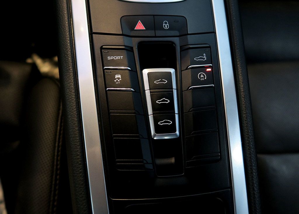 2013 Porsche 911 Coupe photo 22