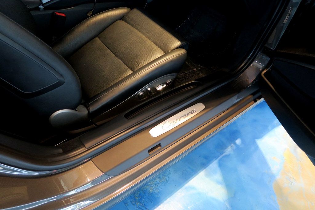 2013 Porsche 911 Coupe photo 27