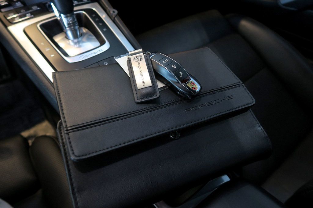2013 Porsche 911 Coupe photo 32