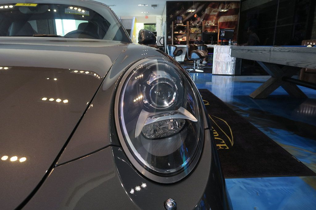 2013 Porsche 911 Coupe photo 33