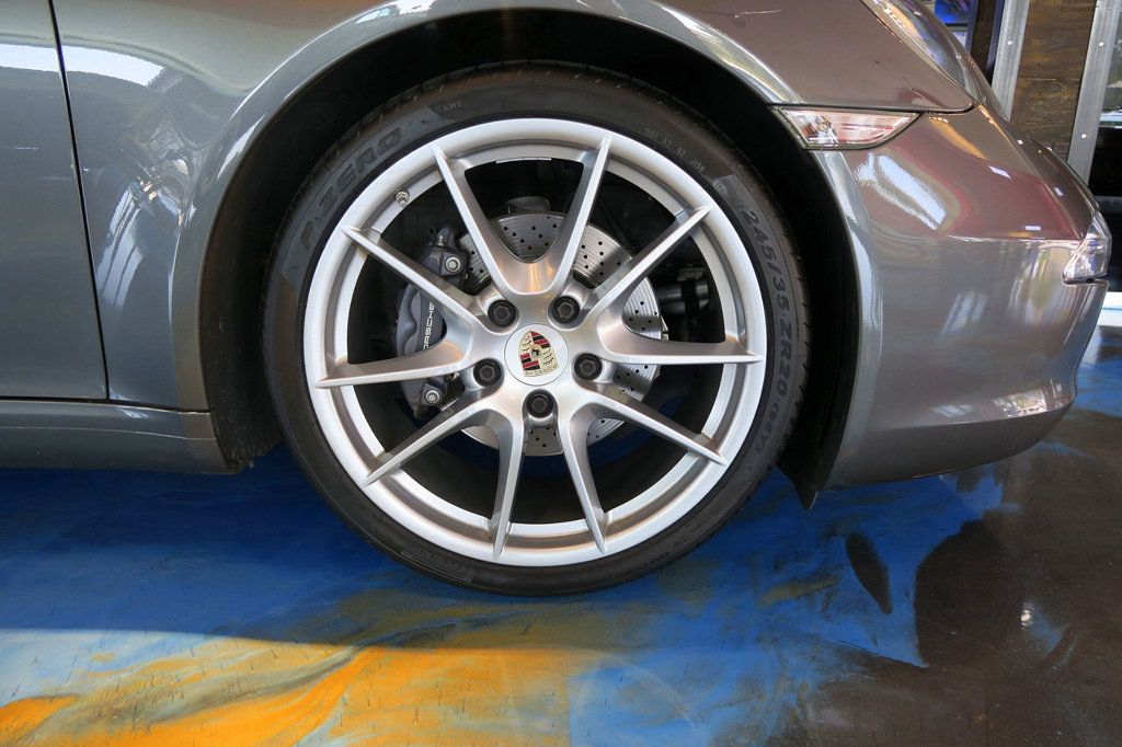 2013 Porsche 911 Coupe photo 36