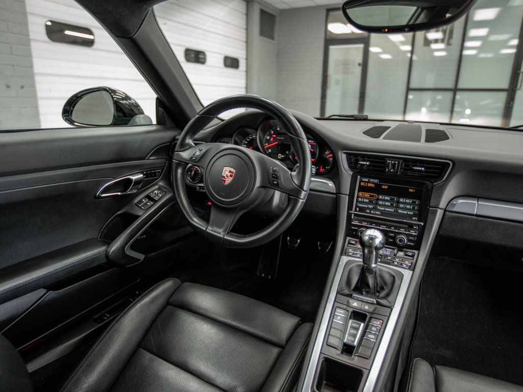 2013 Porsche 911 Coupe photo 15