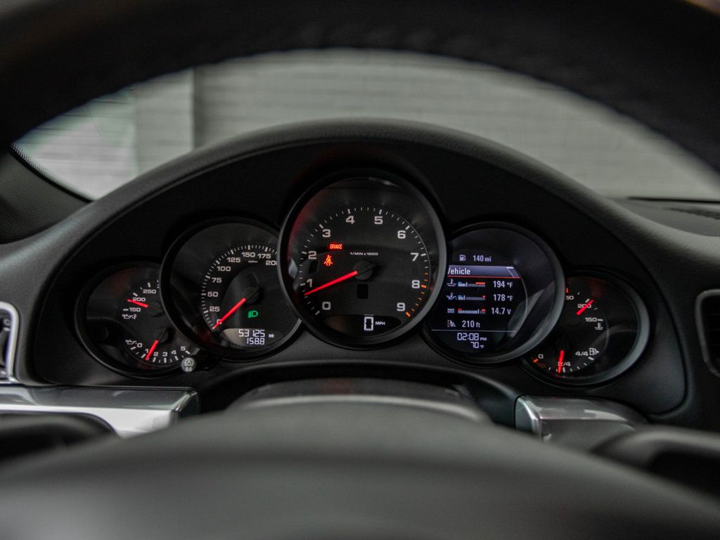 2013 Porsche 911 Coupe photo 18