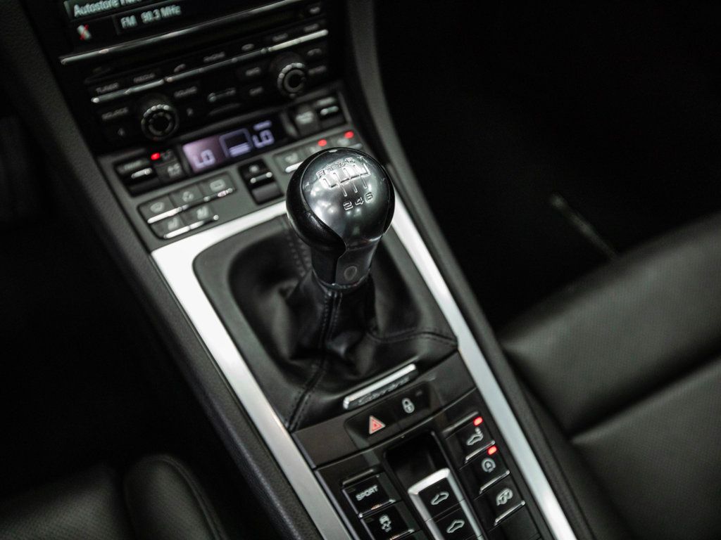 2013 Porsche 911 Coupe photo 21