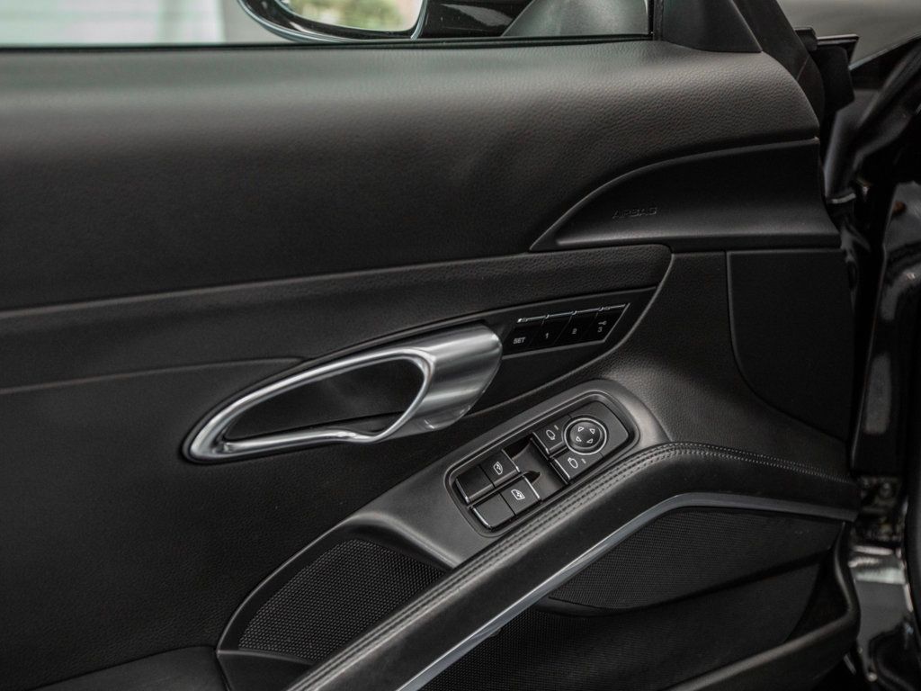 2013 Porsche 911 Coupe photo 28