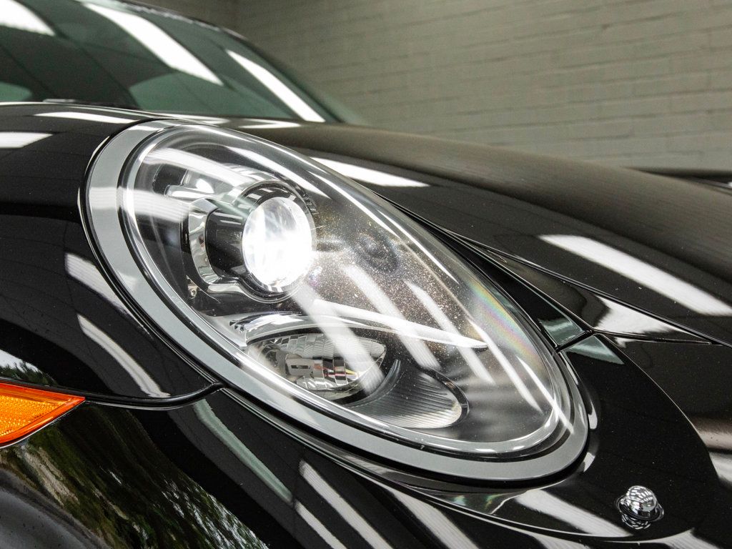 2013 Porsche 911 Coupe photo 9