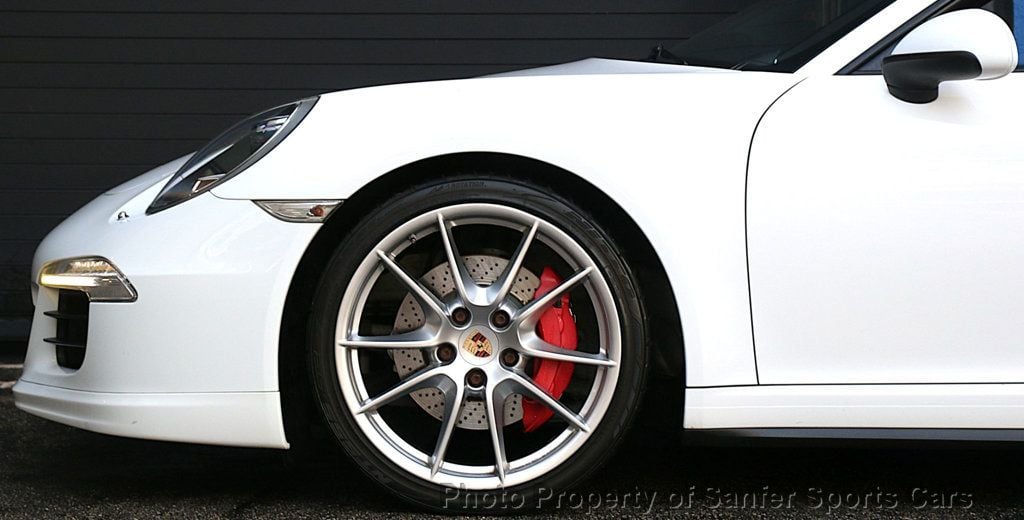 2013 Porsche 911 C4S - 22987712 - 17