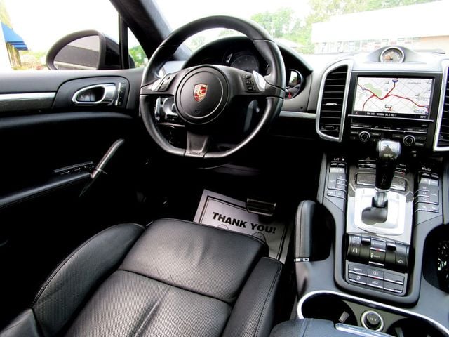 2013 Porsche Cayenne AWD 4dr GTS - 23076132 - 18