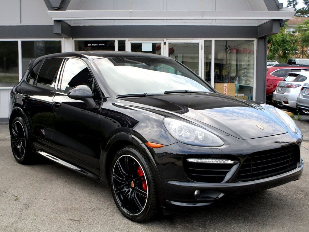2013 Porsche Cayenne AWD 4dr GTS - 23076132 - 6