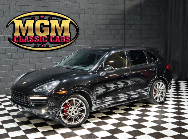 2013 Porsche Cayenne AWD 4dr GTS - 22958109 - 0