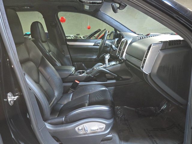 2013 Porsche Cayenne AWD 4dr GTS - 22958109 - 9