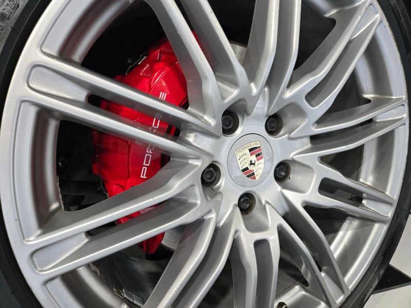 2013 Porsche Cayenne AWD 4dr GTS - 22958109 - 14