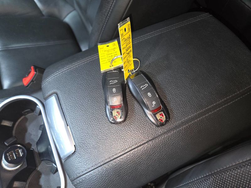 2013 Porsche Cayenne AWD 4dr GTS - 22958109 - 16