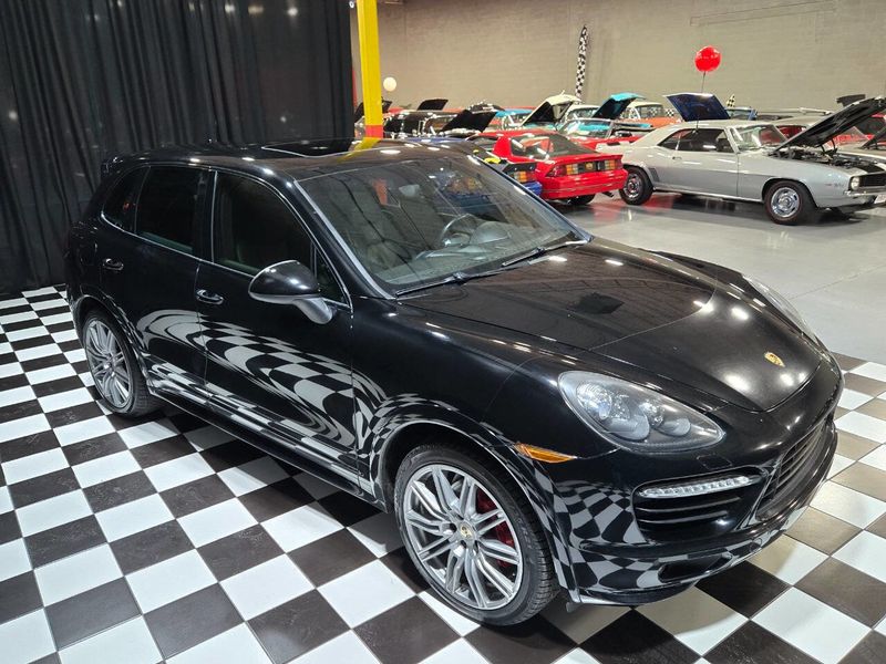 2013 Porsche Cayenne AWD 4dr GTS - 22958109 - 29