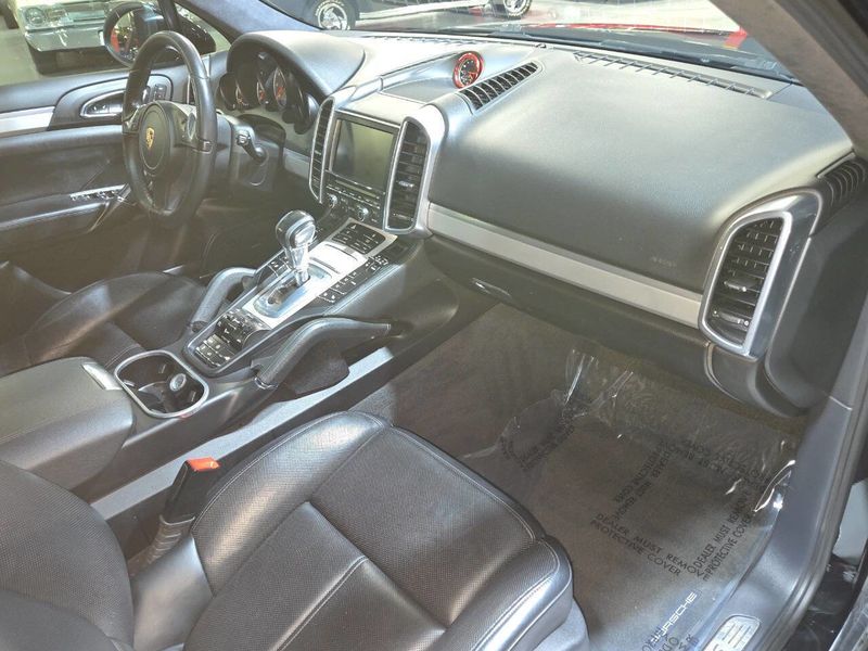 2013 Porsche Cayenne AWD 4dr GTS - 22958109 - 47