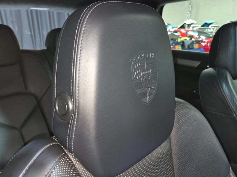 2013 Porsche Cayenne AWD 4dr GTS - 22958109 - 51