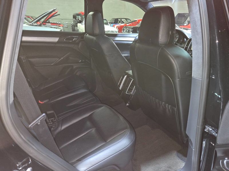 2013 Porsche Cayenne AWD 4dr GTS - 22958109 - 54