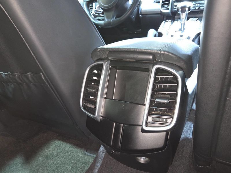 2013 Porsche Cayenne AWD 4dr GTS - 22958109 - 56