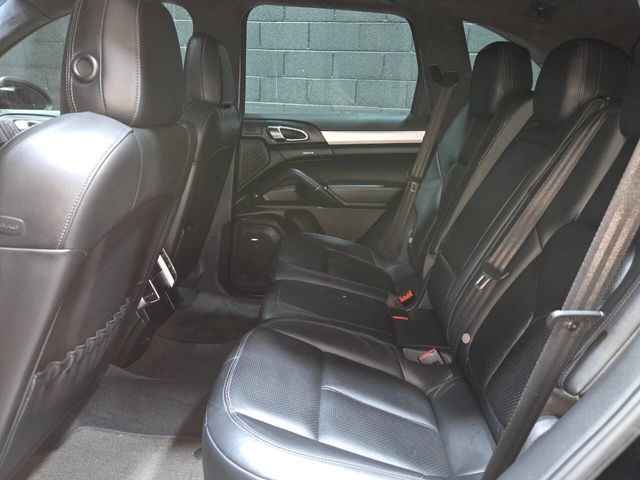 2013 Porsche Cayenne AWD 4dr GTS - 22958109 - 61