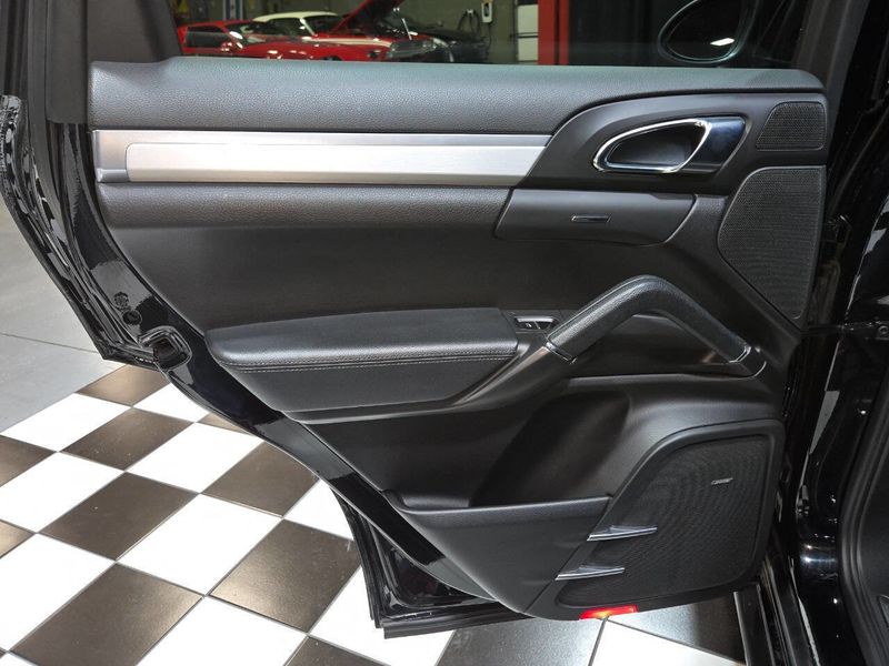 2013 Porsche Cayenne AWD 4dr GTS - 22958109 - 62