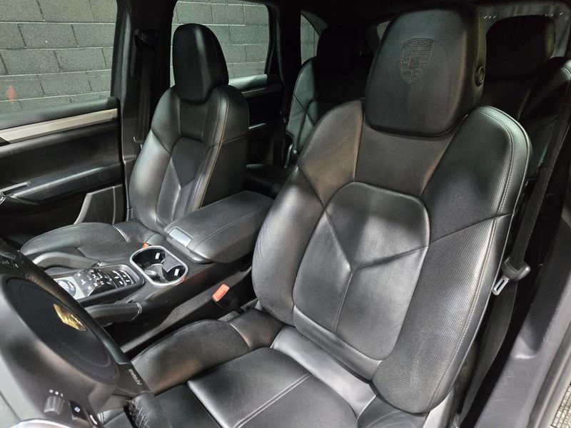 2013 Porsche Cayenne AWD 4dr GTS - 22958109 - 67