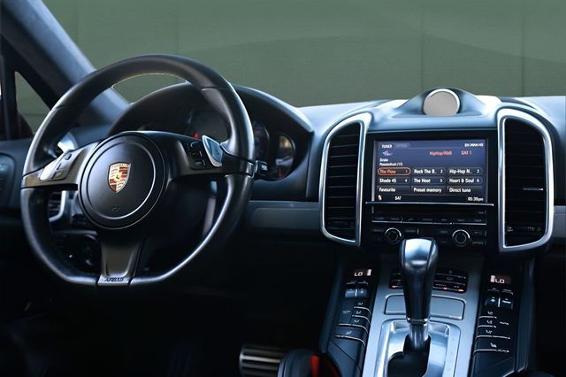 2013 Porsche Cayenne AWD 4dr GTS - 23028587 - 27