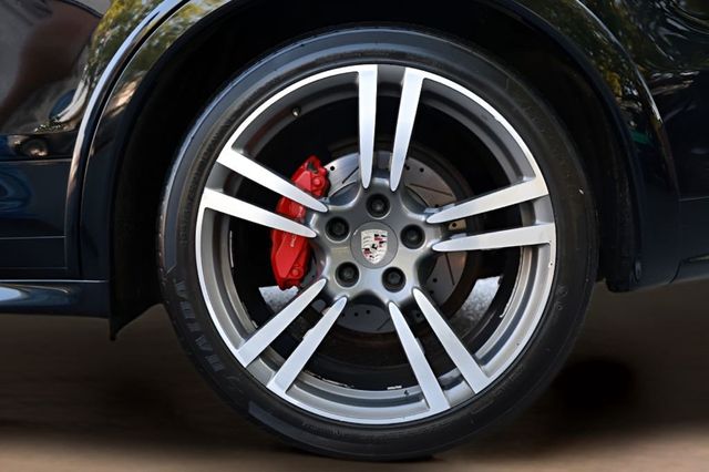 2013 Porsche Cayenne AWD 4dr GTS - 23028587 - 48