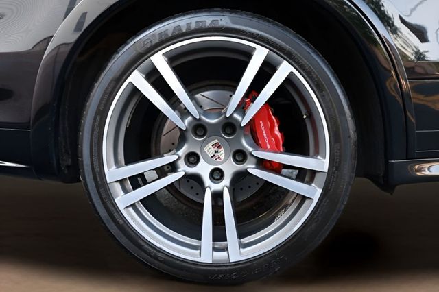 2013 Porsche Cayenne AWD 4dr GTS - 23028587 - 51