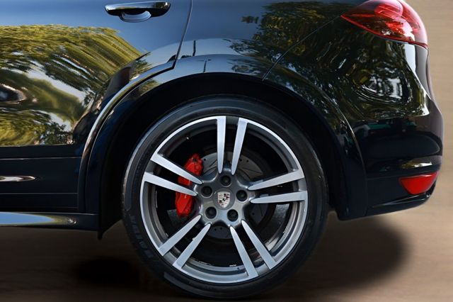 2013 Porsche Cayenne AWD 4dr GTS - 23028587 - 6