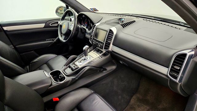 2013 Porsche Cayenne AWD 4dr Turbo - 23089768 - 24