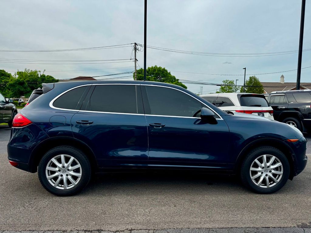 2013 Porsche Cayenne Base Trim - 23025609 - 3