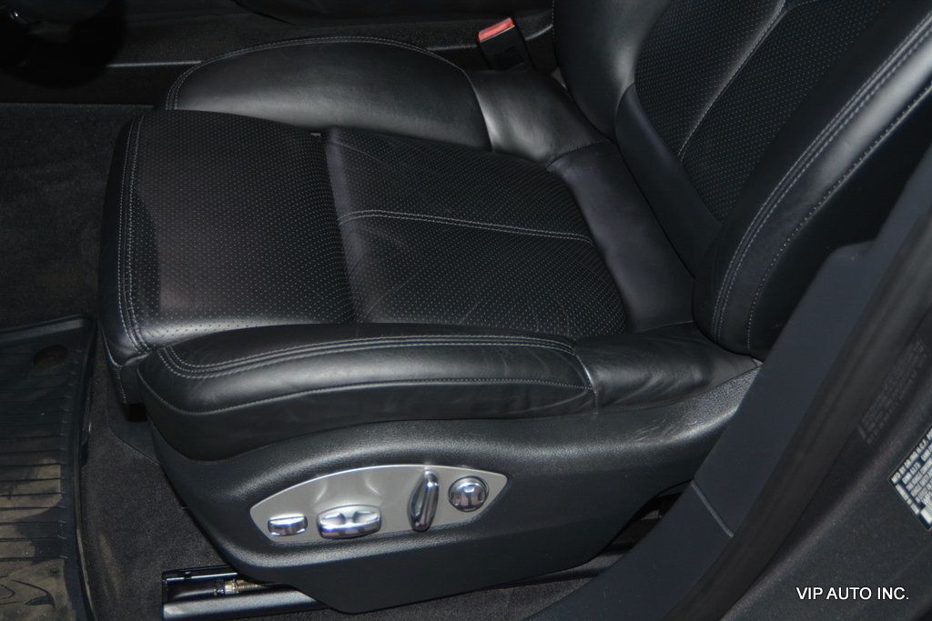 2013 Porsche Cayenne Base Trim - 22917751 - 16