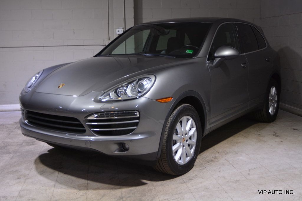 2013 Porsche Cayenne Base Trim - 22917751 - 1
