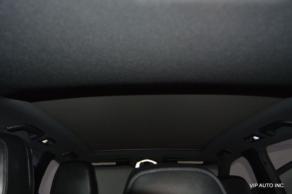 2013 Porsche Cayenne Base Trim - 22917751 - 20