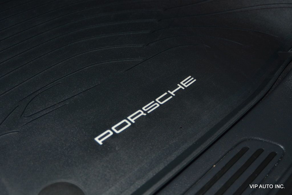 2013 Porsche Cayenne Base Trim - 22917751 - 29