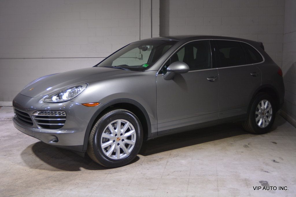 2013 Porsche Cayenne Base Trim - 22917751 - 31