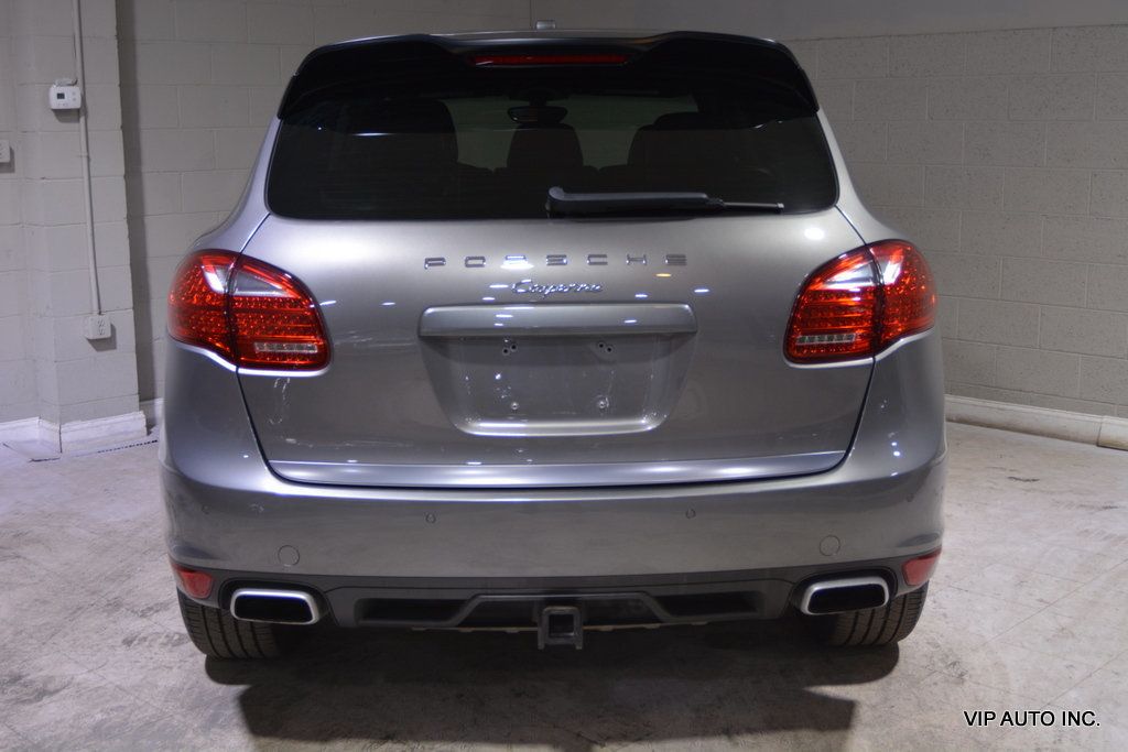 2013 Porsche Cayenne Base Trim - 22917751 - 35