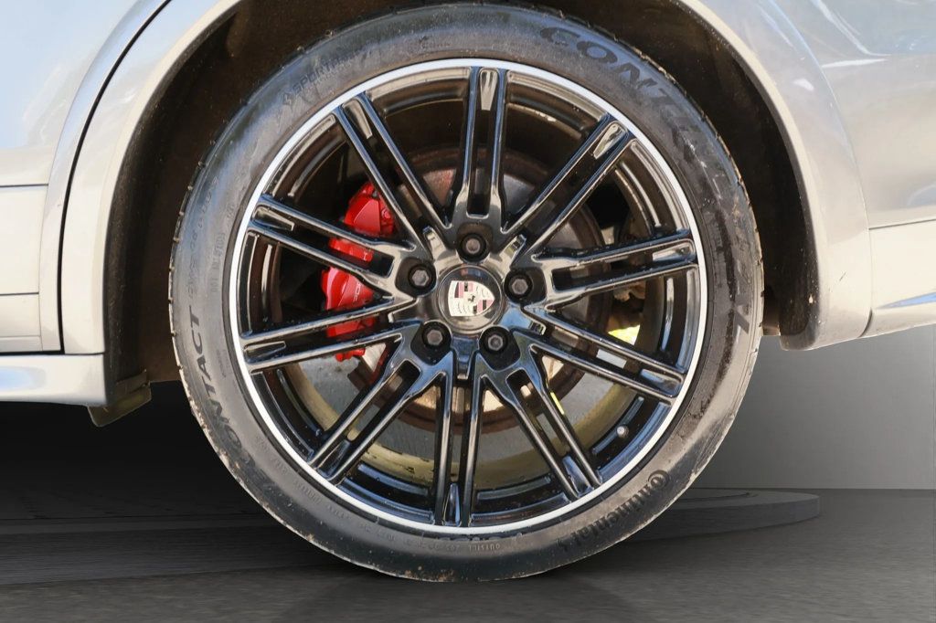 2013 Porsche Cayenne GTS photo 14