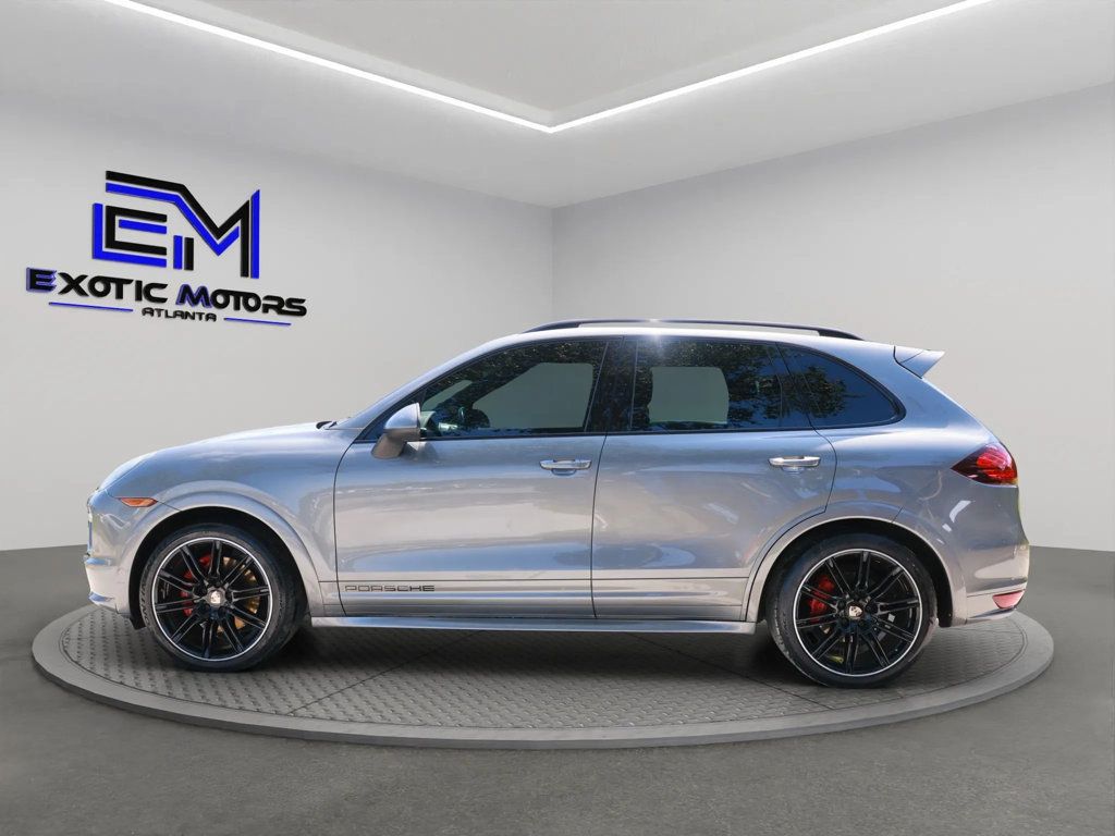 2013 Porsche Cayenne GTS photo 2