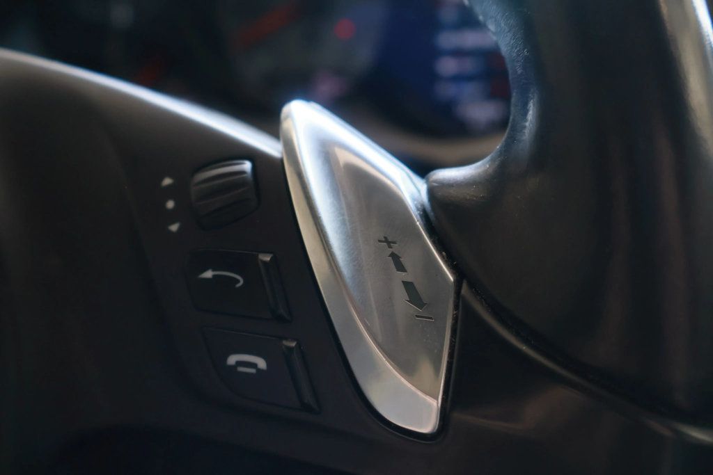 2013 Porsche Cayenne GTS photo 32