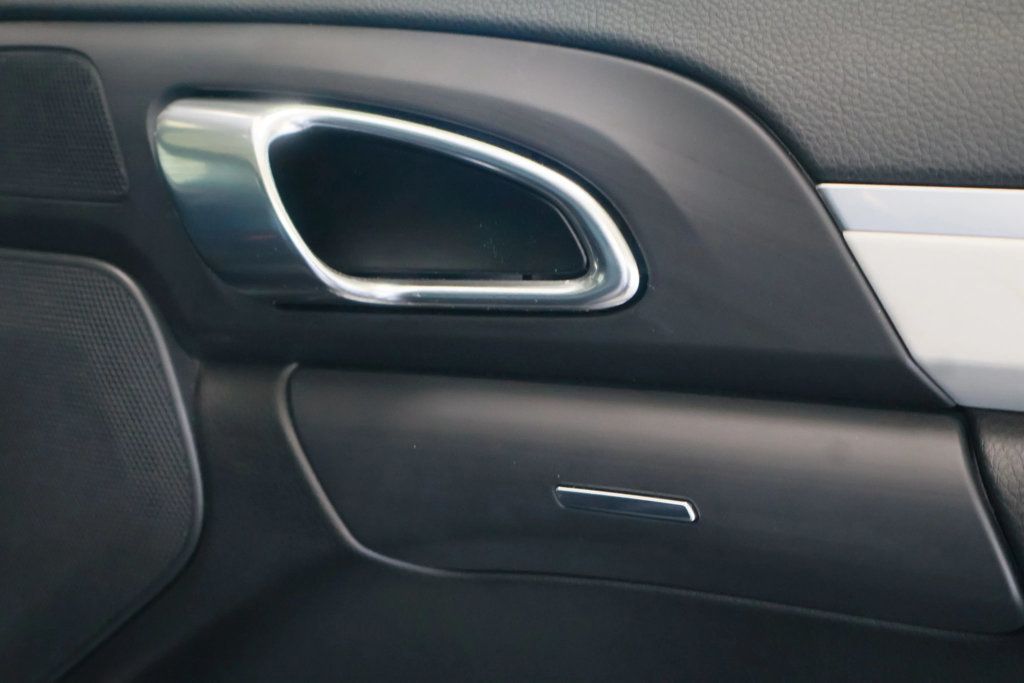 2013 Porsche Cayenne GTS photo 52