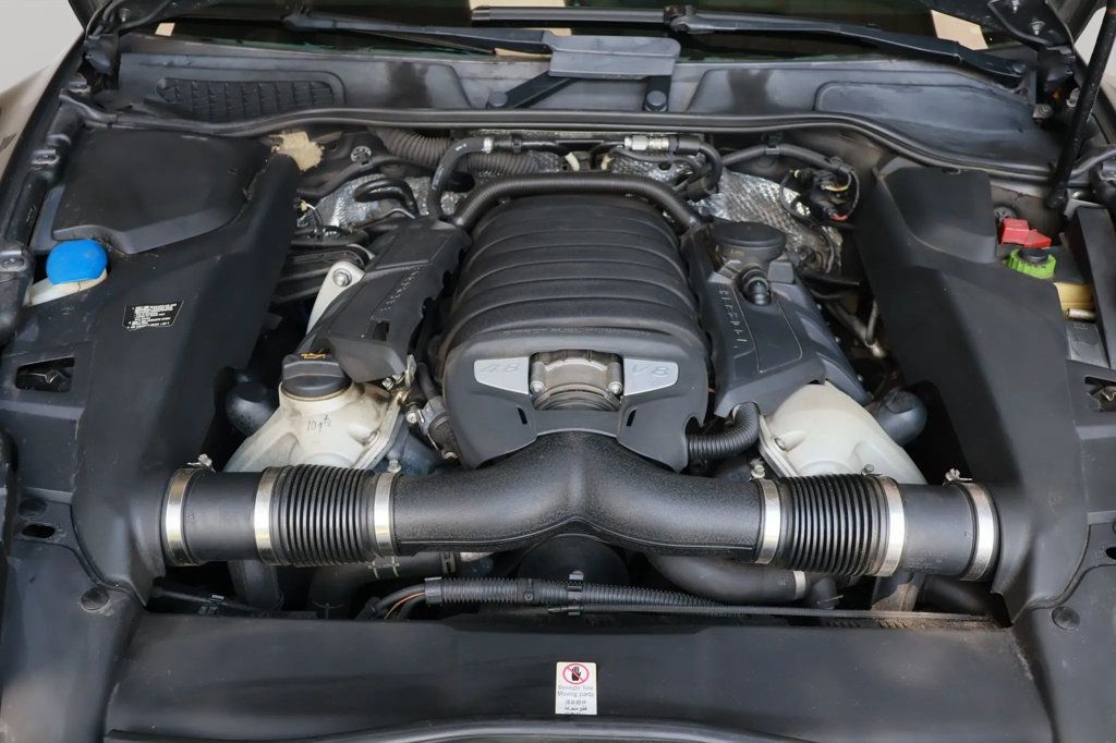 2013 Porsche Cayenne GTS photo 60