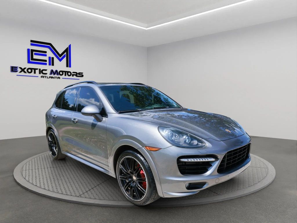 2013 Porsche Cayenne GTS photo 7