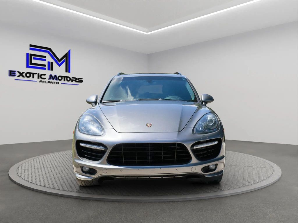 2013 Porsche Cayenne GTS photo 8