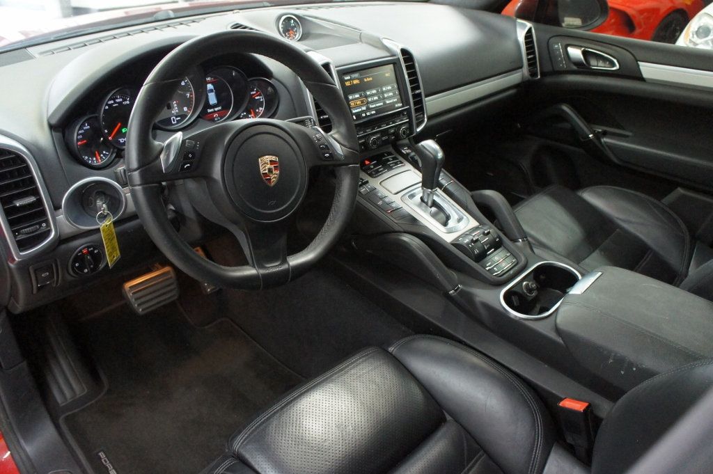 2013 Porsche Cayenne GTS - 22112658 - 25